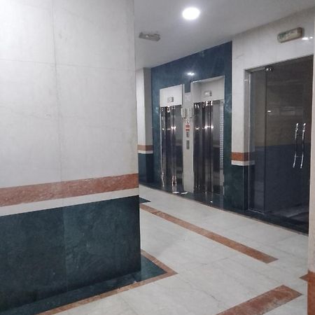 Abree building New Hostel Dubai Buitenkant foto
