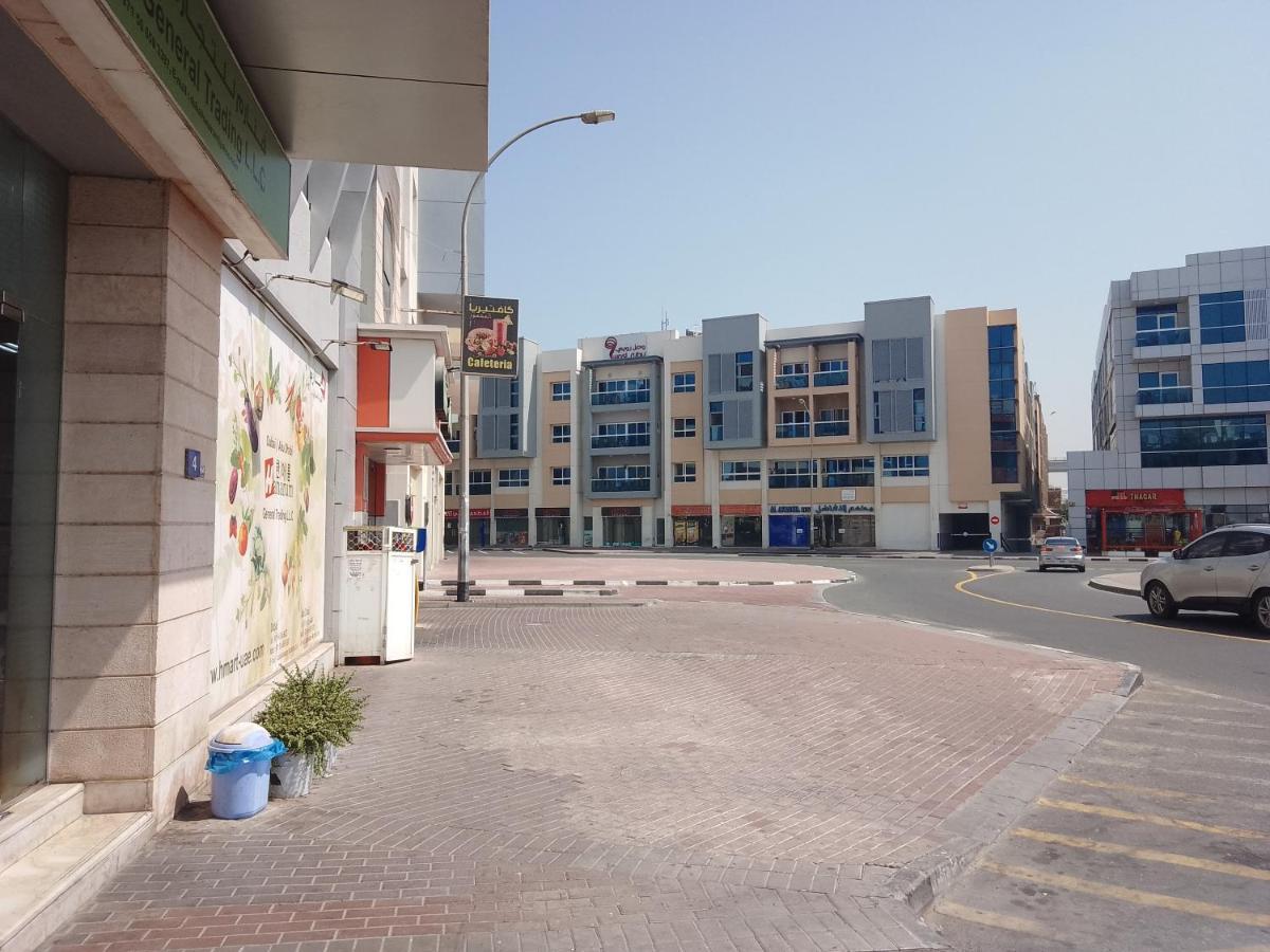 Abree building New Hostel Dubai Buitenkant foto