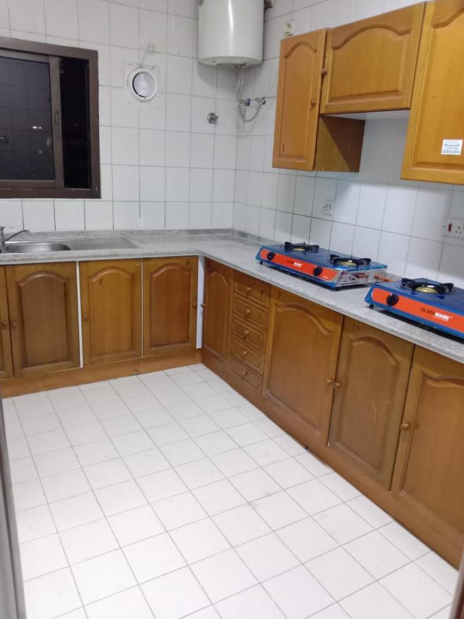Abree building New Hostel Dubai Buitenkant foto