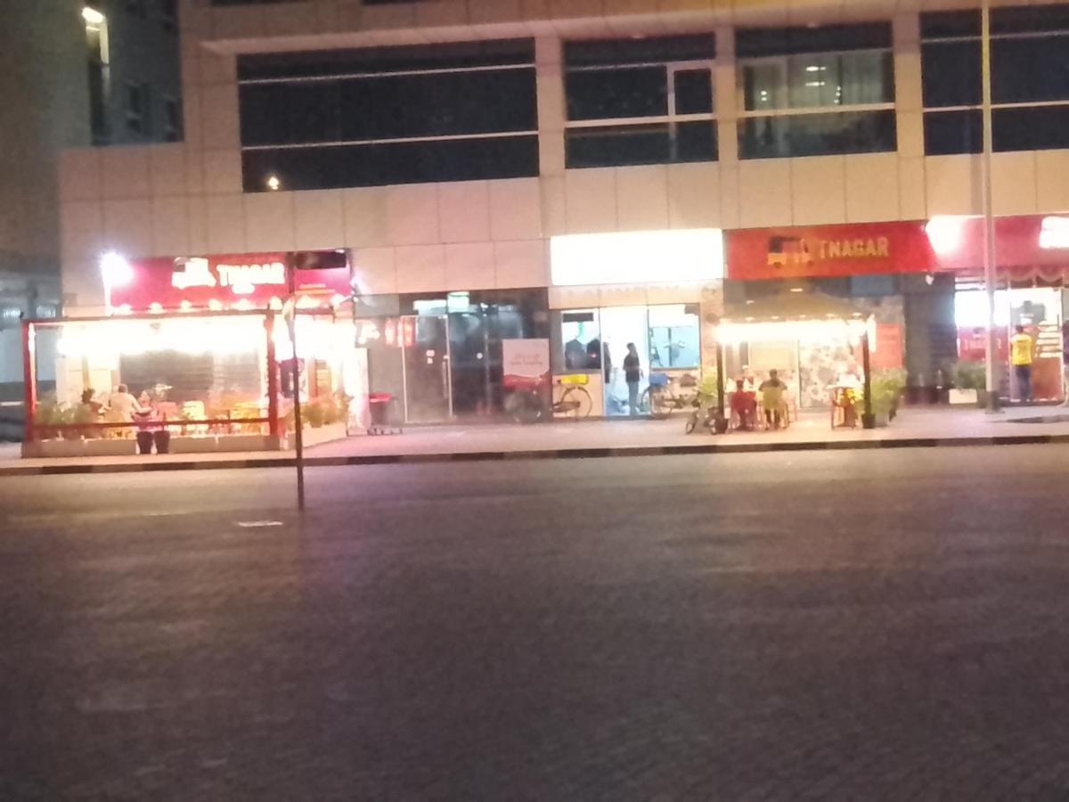 Abree building New Hostel Dubai Buitenkant foto