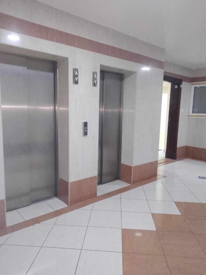 Abree building New Hostel Dubai Buitenkant foto